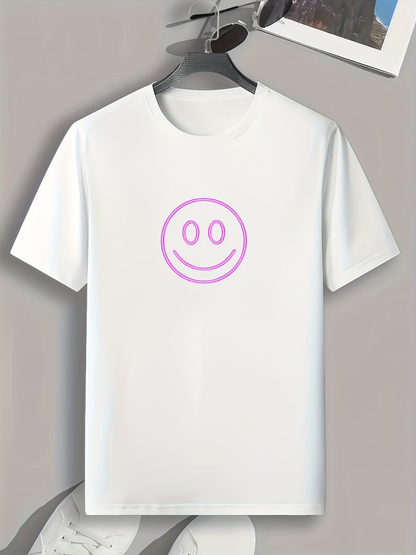 Happy Face Print Men's Comfy T shirt Active Slightly Stretch Breathable Tee