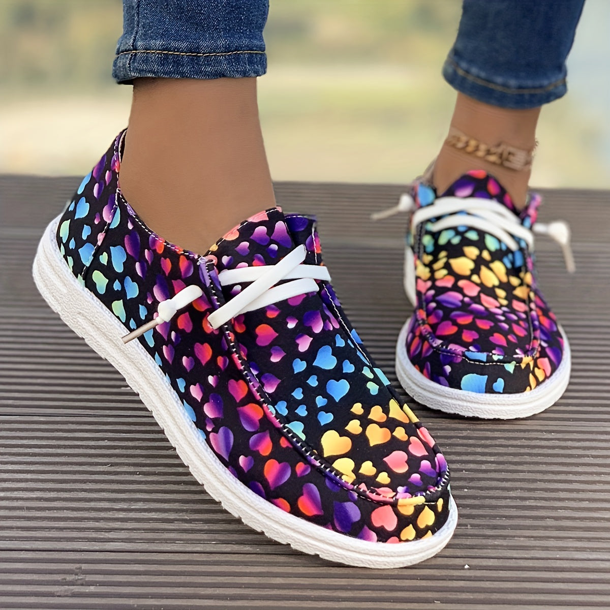 Women's Heart Print Canvas Shoes Low Casual Flats Lightweight Sports Shoes