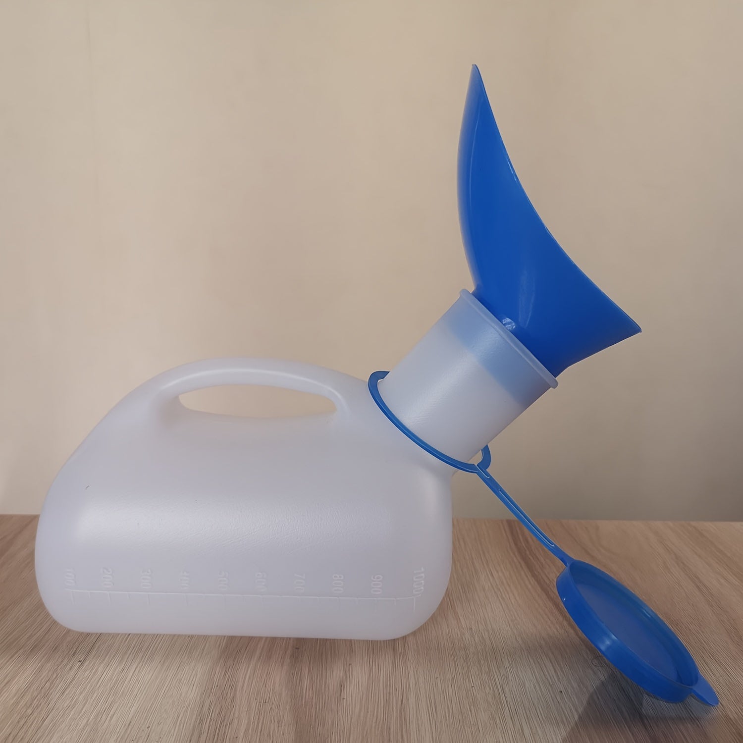 Portable Urinal for Car Journeys Travel Camping Outdoor