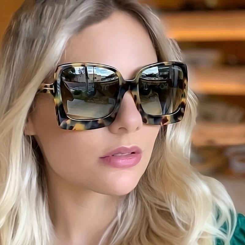 Vintage Rectangle Sunglasses for Women 90s Style UV400 Protection
