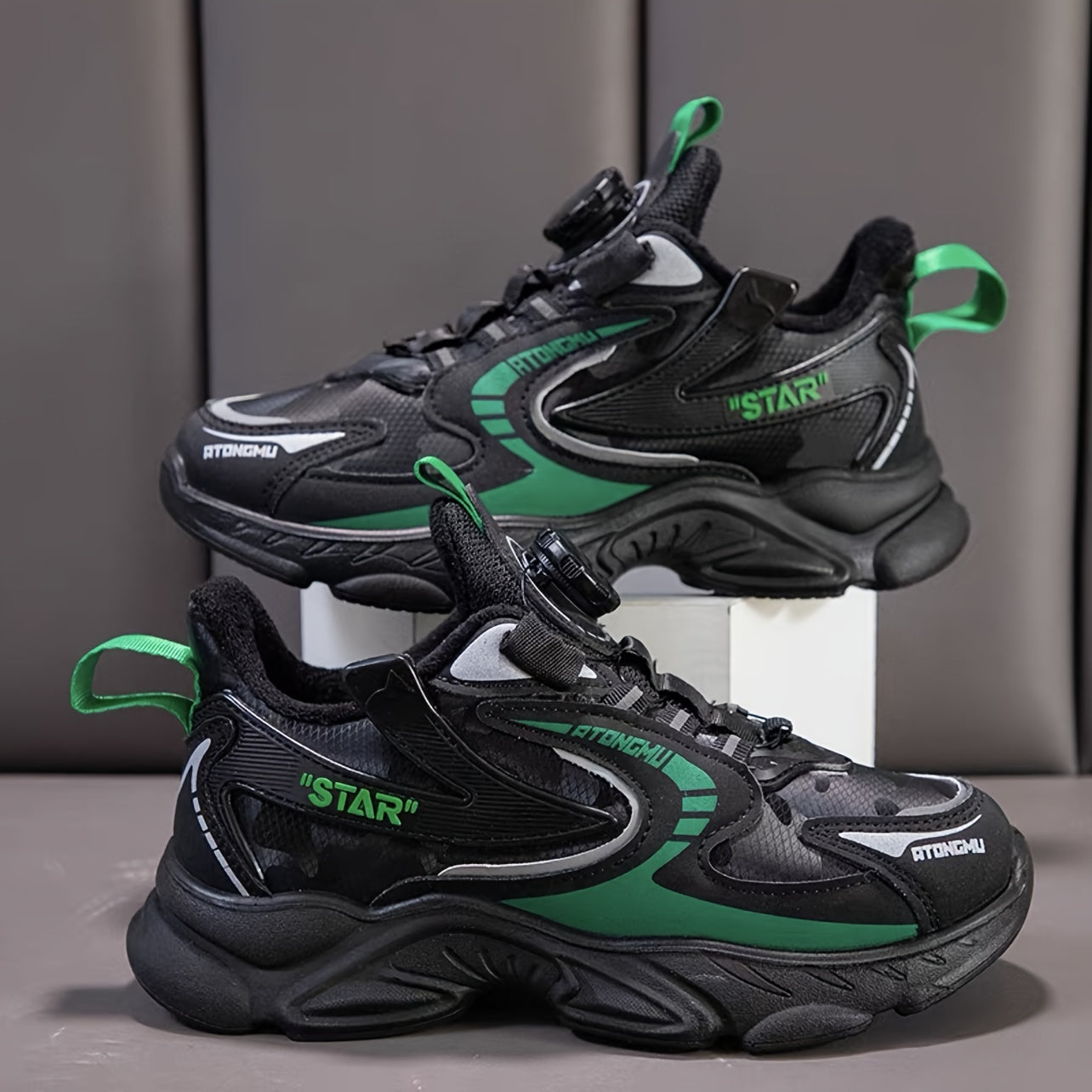 Boy's Chunky Shoes With Rotating Buckle Non Slip Sneakers For Kids