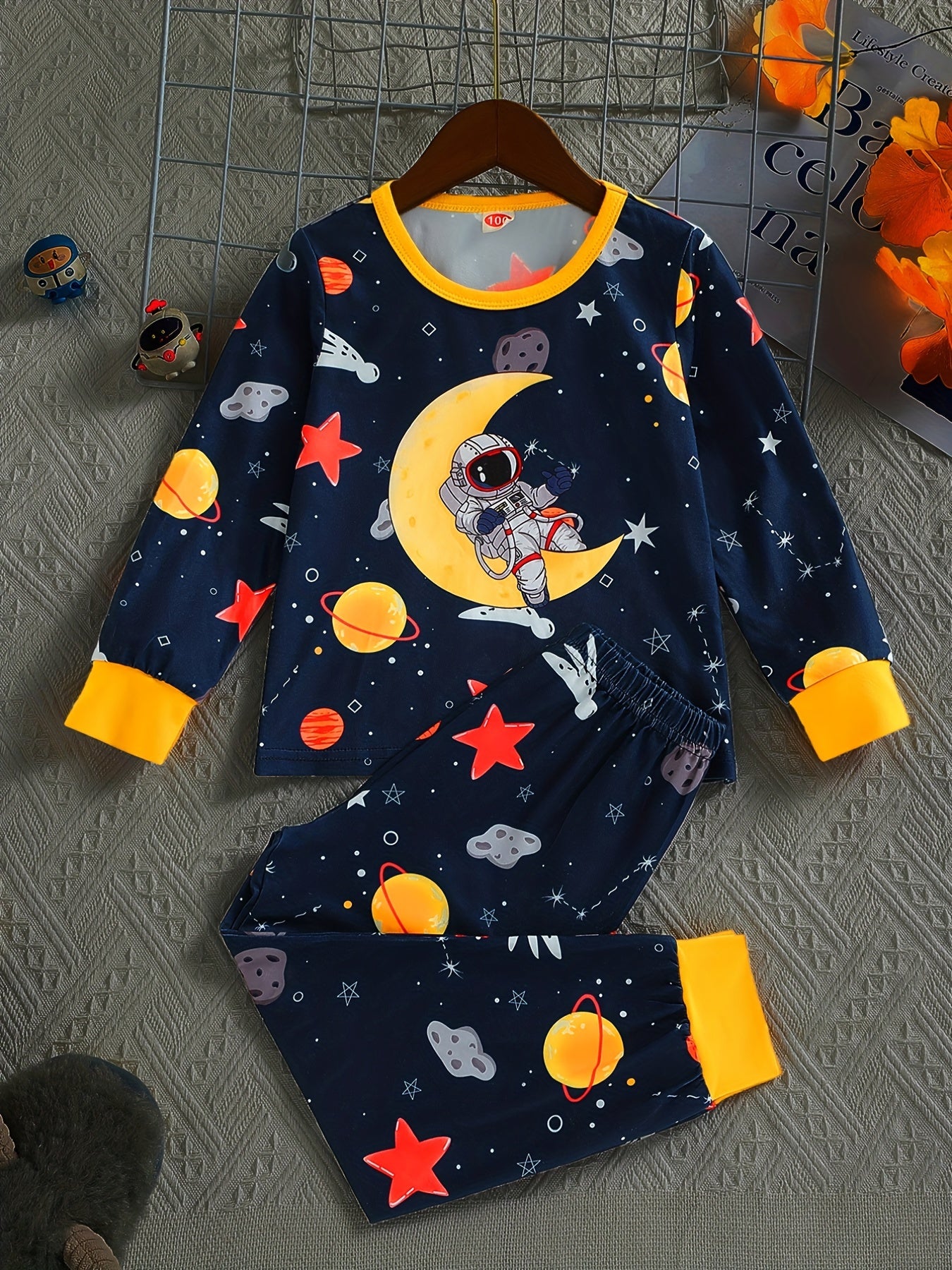 Boys 2pcs Astronaut Print Pajamas Set Long Sleeve Pullover Top & Pants