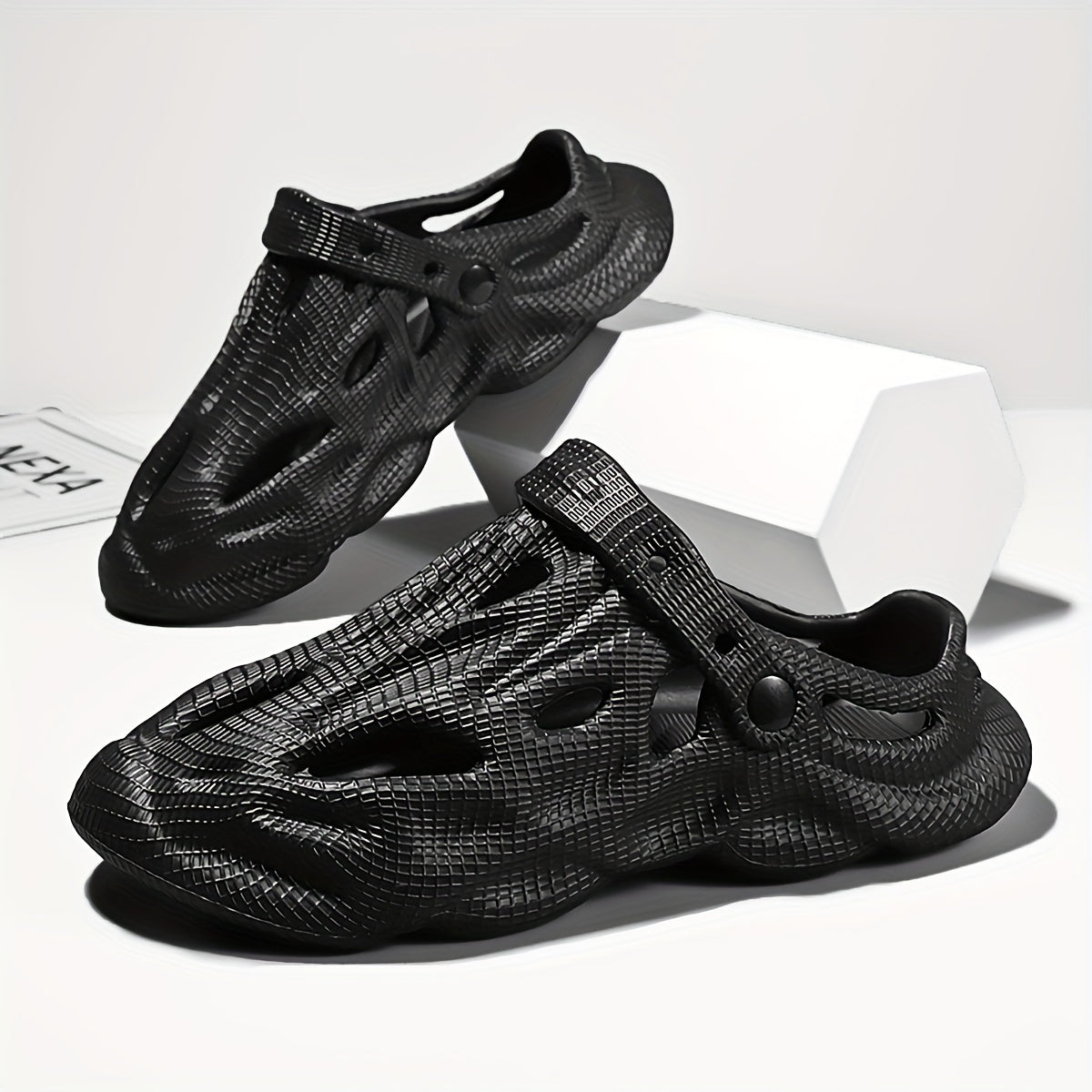 Men's Lightweight Hollow Out Sandals Spring And Summer