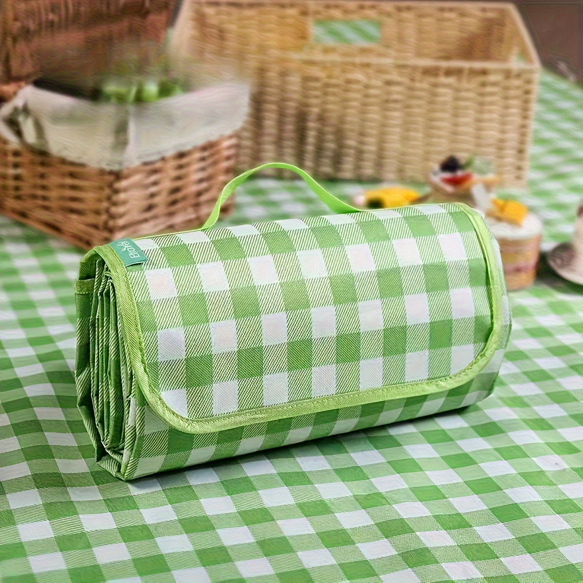 Waterproof Picnic Mat Foldable Thick Non-woven Fabric for Spring Trip