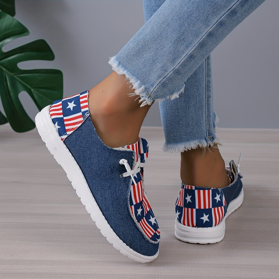 Women's Star & Striped Denim Shoes Lace-Up Lightweight Outdoor Walking Shoes