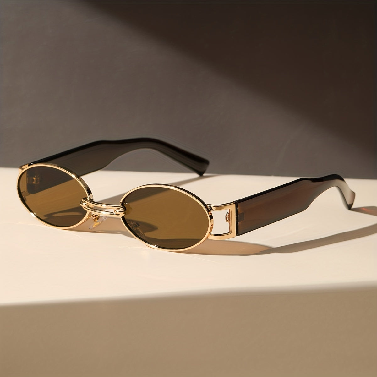 Oval Metal Frame Vintage Sunglasses