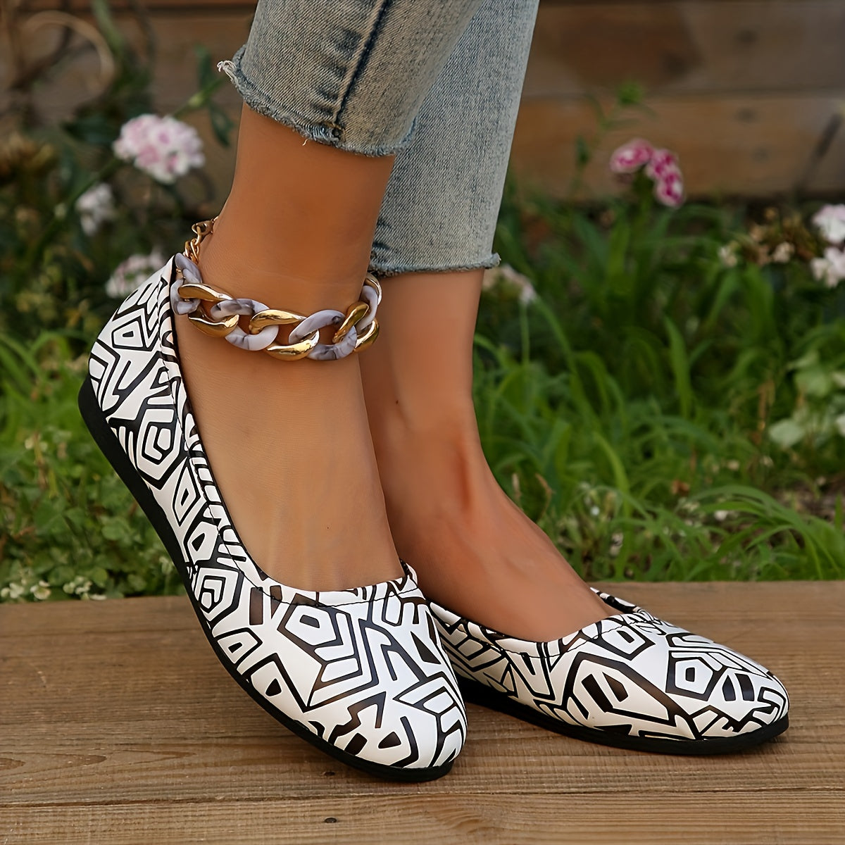 Women's Geometric Pattern Flat Shoes Slip On Casual Lightweight Walking Shoes