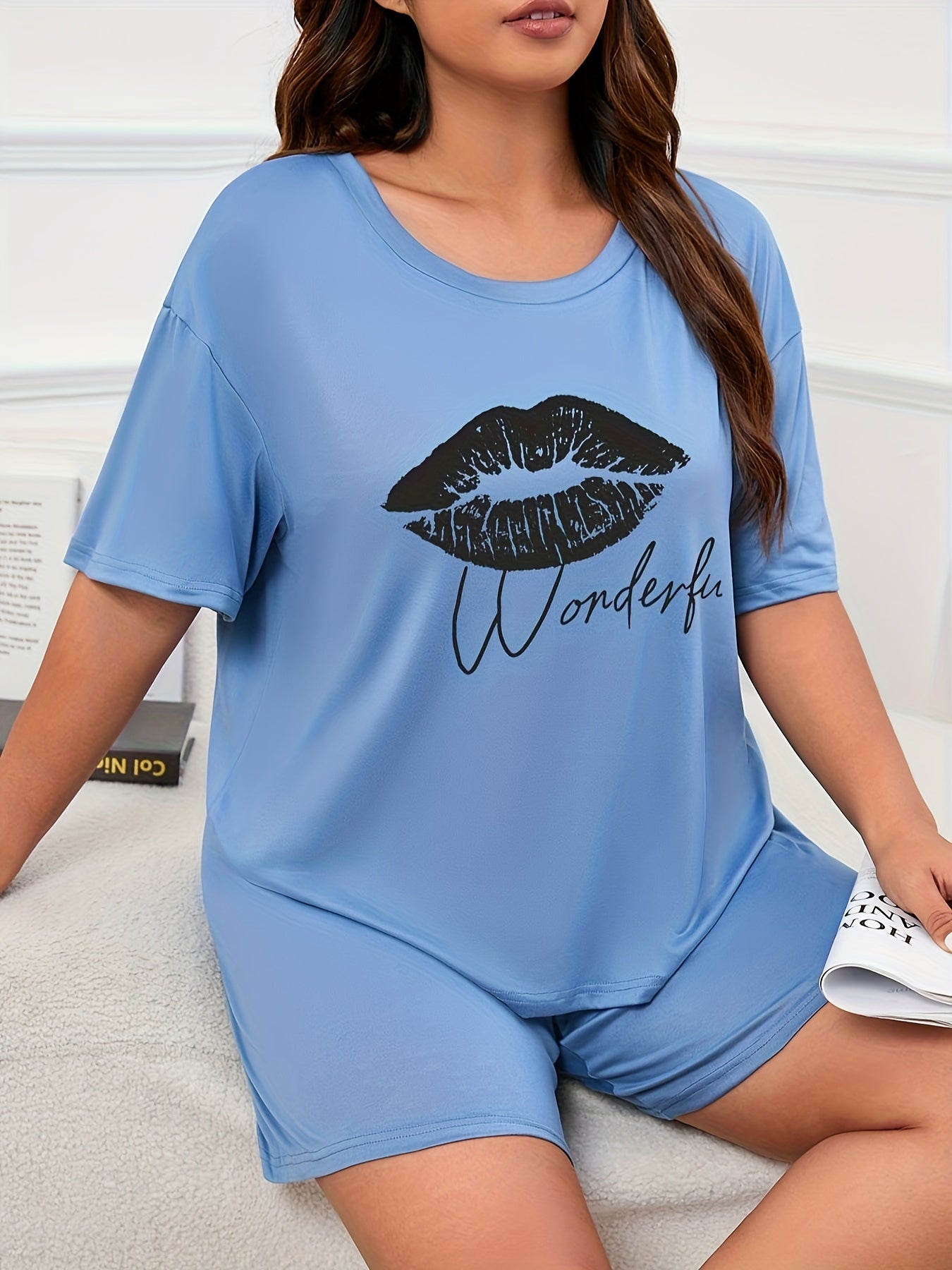 Women's Kiss & Letter Print Tee & Shorts Pajama Set