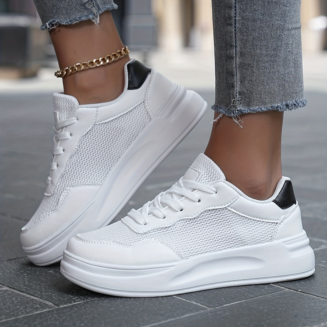 Breathable Mesh Skate Shoes Women's Low Top Sneakers