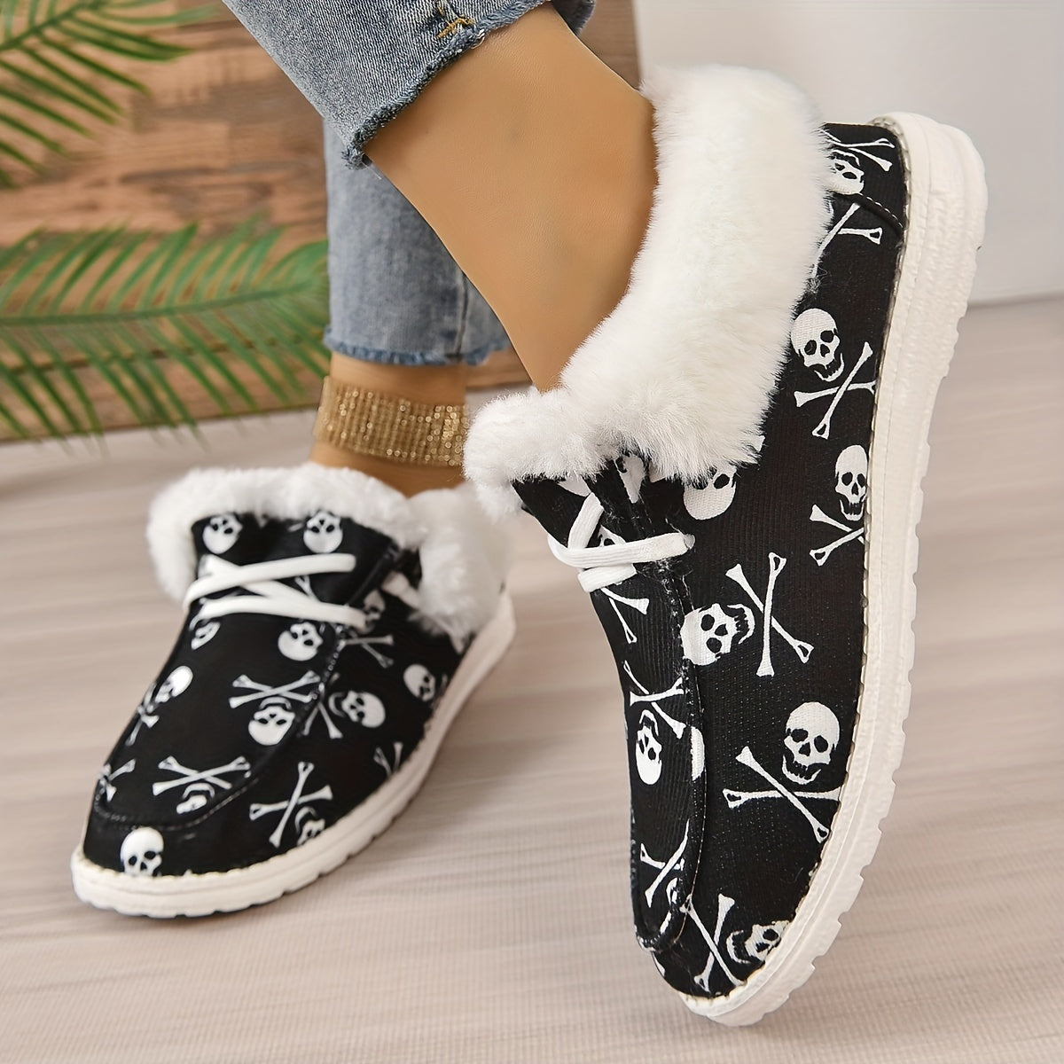 Skull Ghost Pattern Fleece Shoes Non Slip Warm Outdoor Shoes