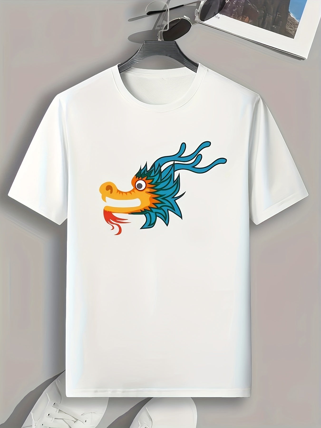 Dragon Pattern Print Men's Sports T-Shirt - Comfy & Stylish Tee