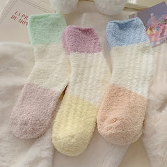 5 Pairs Colorblock Fuzzy Socks Women's Stockings