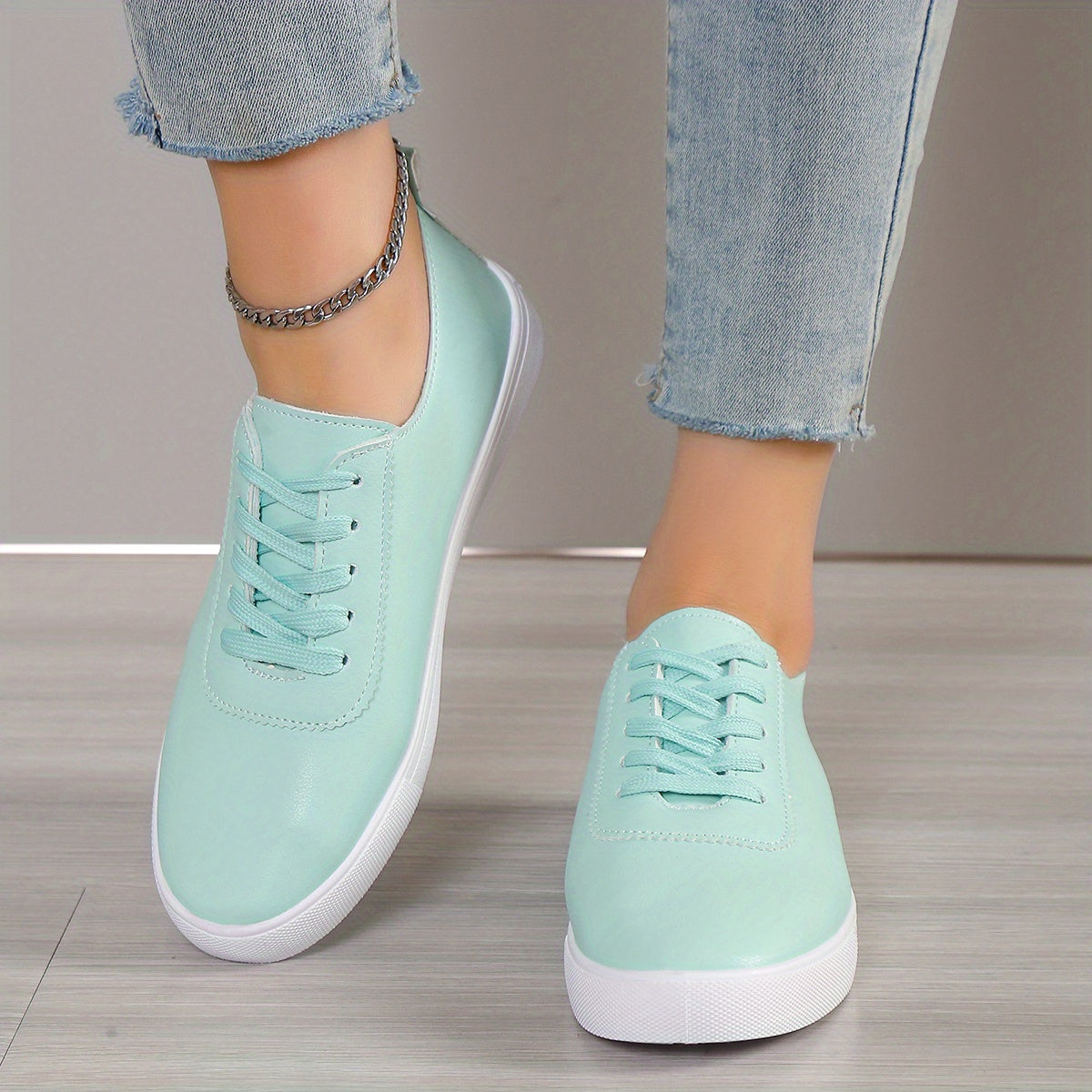 Women's Minimalist Solid Sneakers Low Round Toe Lace-Up Outdoor Shoes