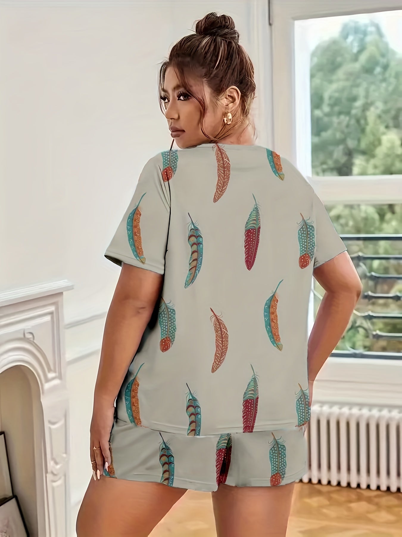 Feather Print Casual Loungewear Set Plus Size Tee & Shorts Pajama Two Piece
