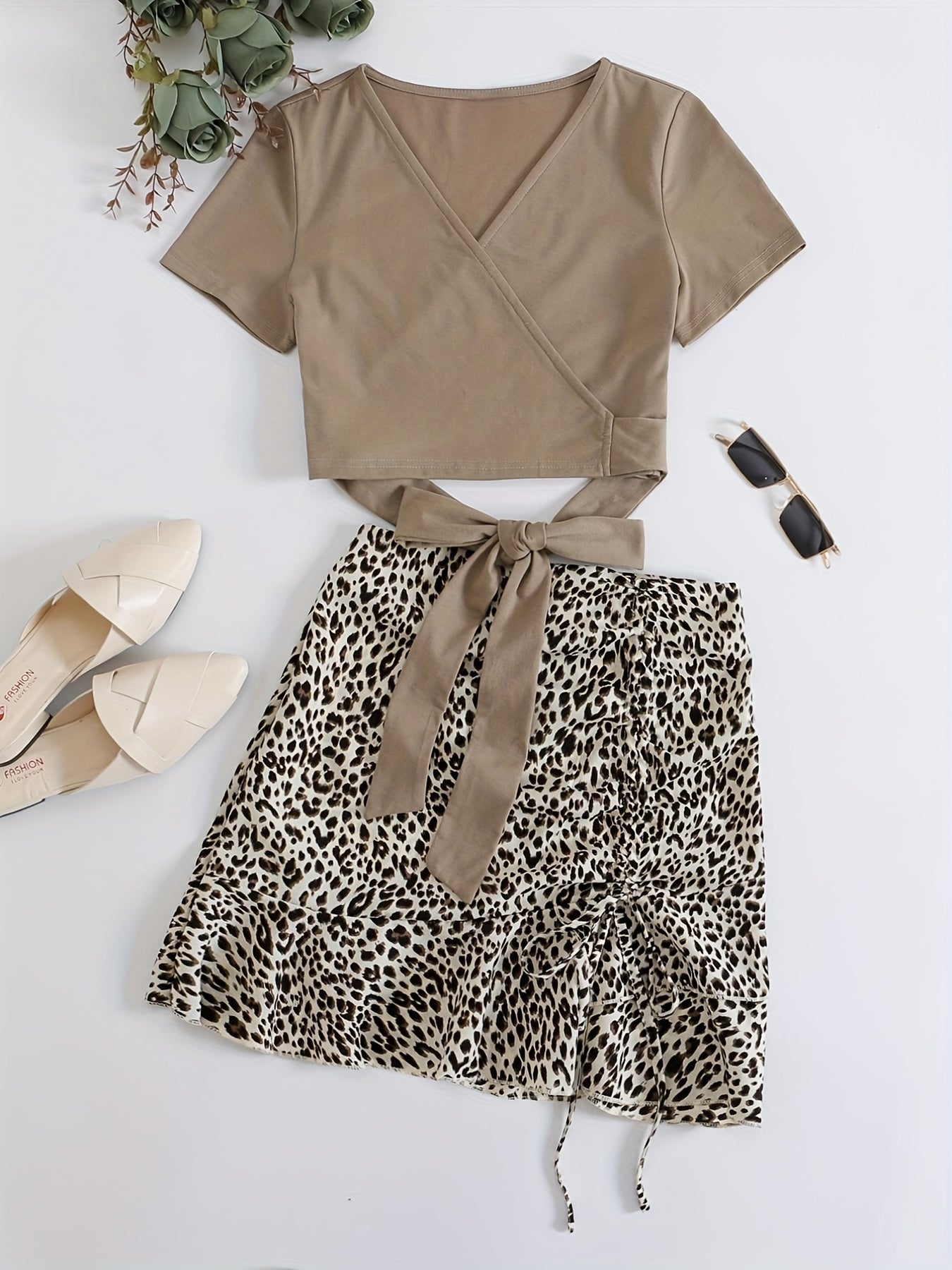 Surplice Neck T-shirt & Leopard Print Skirt Set