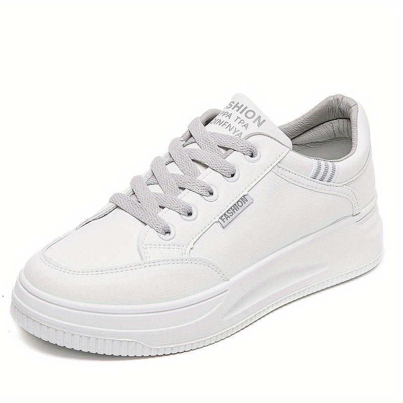 Women's Lace-Up Low Top Skate Shoes for Casual Wear