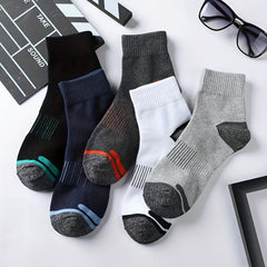 5 Pairs Men's Hiking Socks Moisture Wicking Soft Breathable