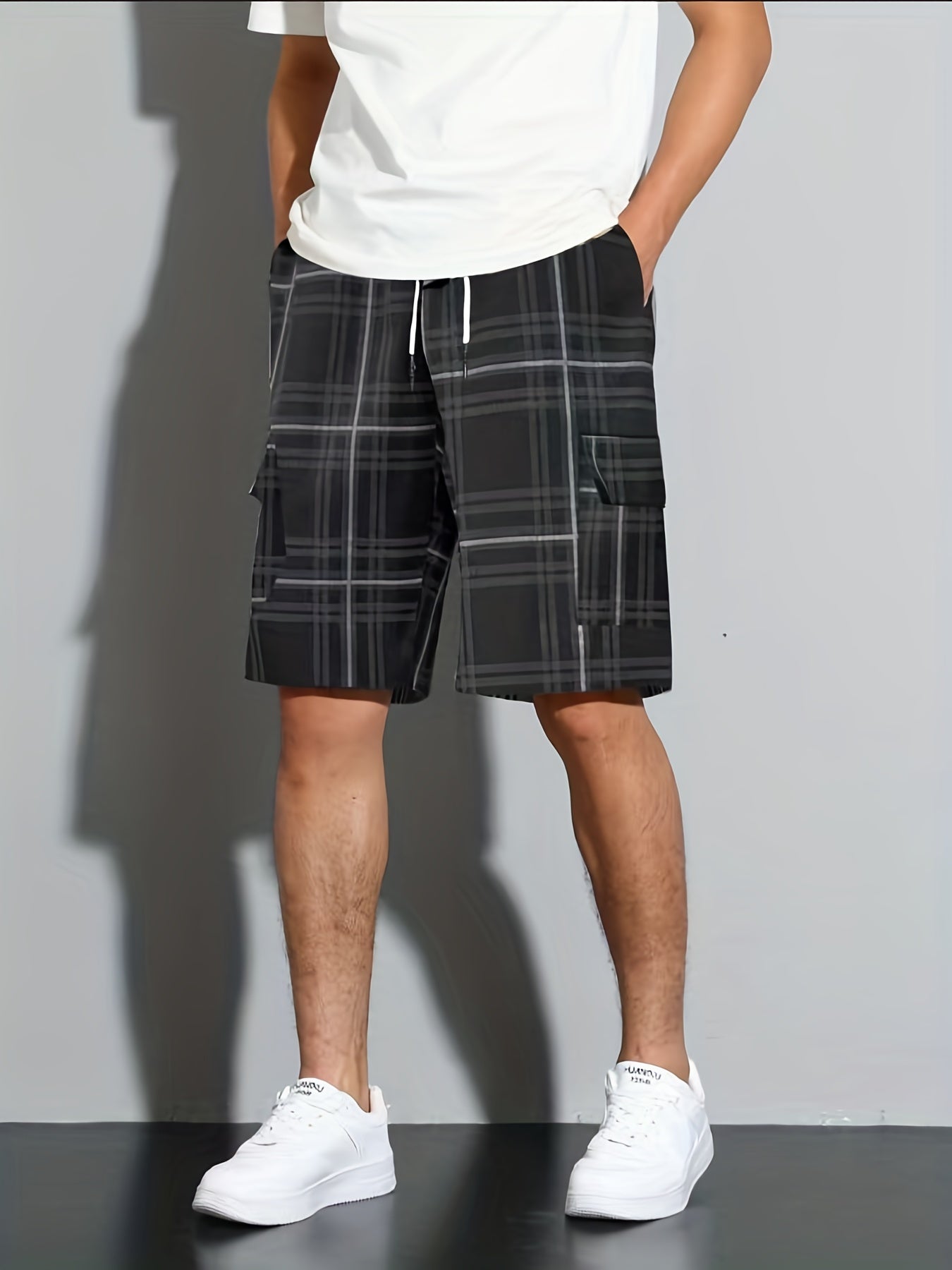 Plaid Drawstring Cargo Shorts with Pockets for Men