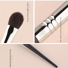 Precision Eyeshadow Brush for Flawless Blending