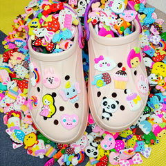 Cartoon Crocodile Ladies Hole Shoe Buckle