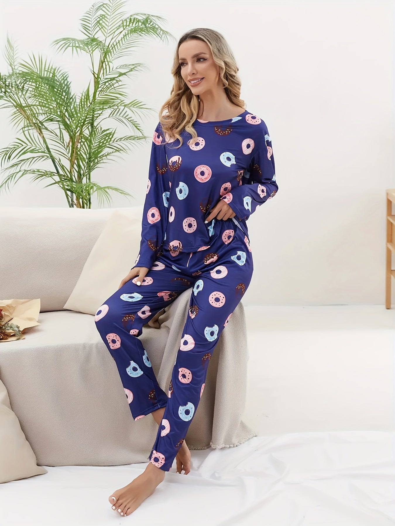 Donut Print Pajama Set Crew Neck Top & Pants Women's Sleepwear