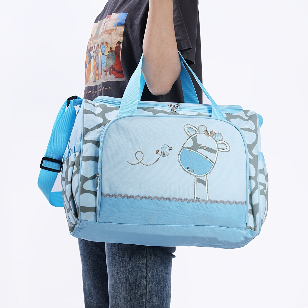 Stylish Giraffe Shoulder Bag with Animal Print Compartment