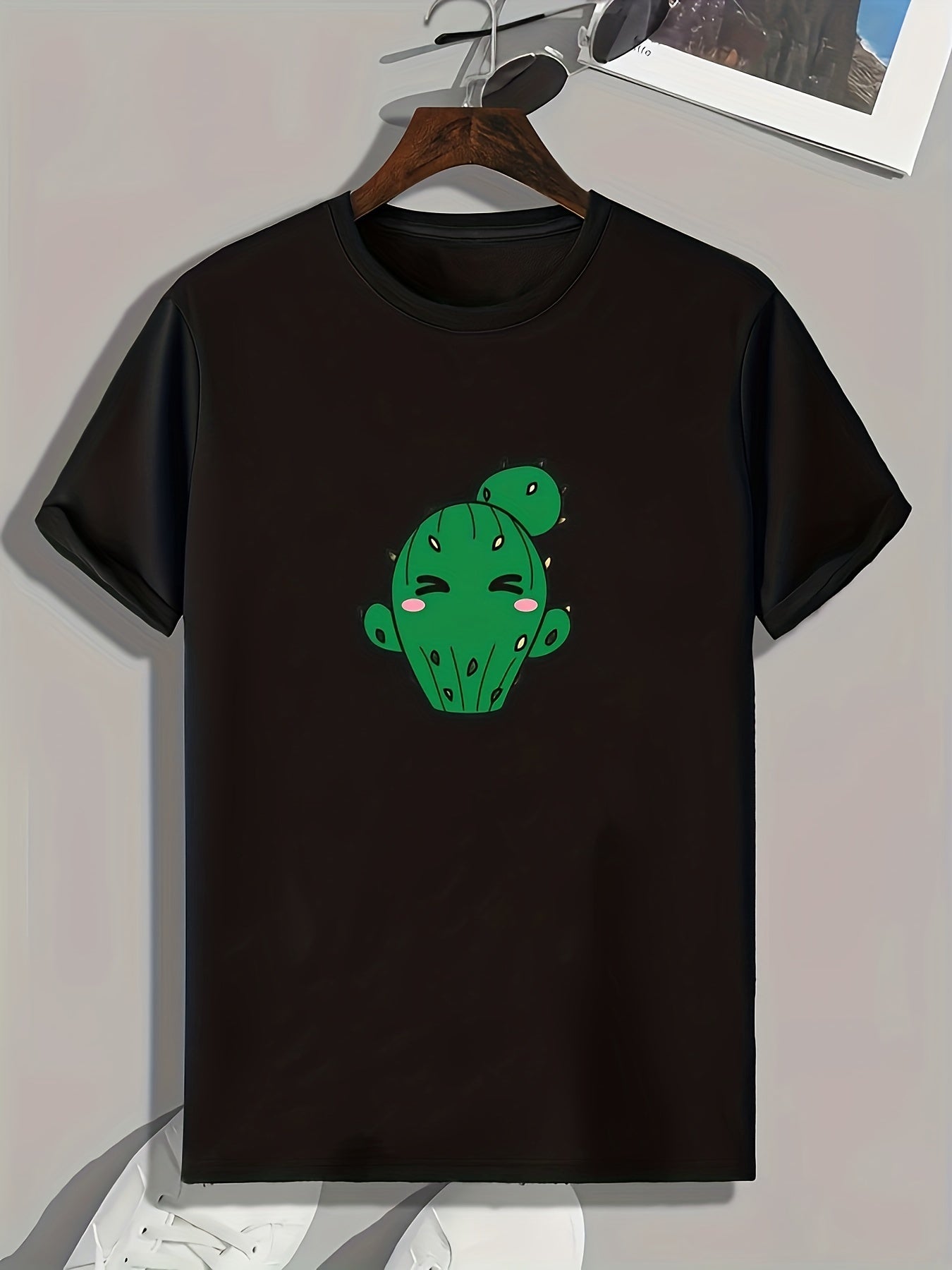 Cartoon Cactus Print Men's Comfy T-shirt for Outdoor Summer