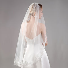 Mid Length Lace Bridal Veil with Comb for Wedding Ceremony