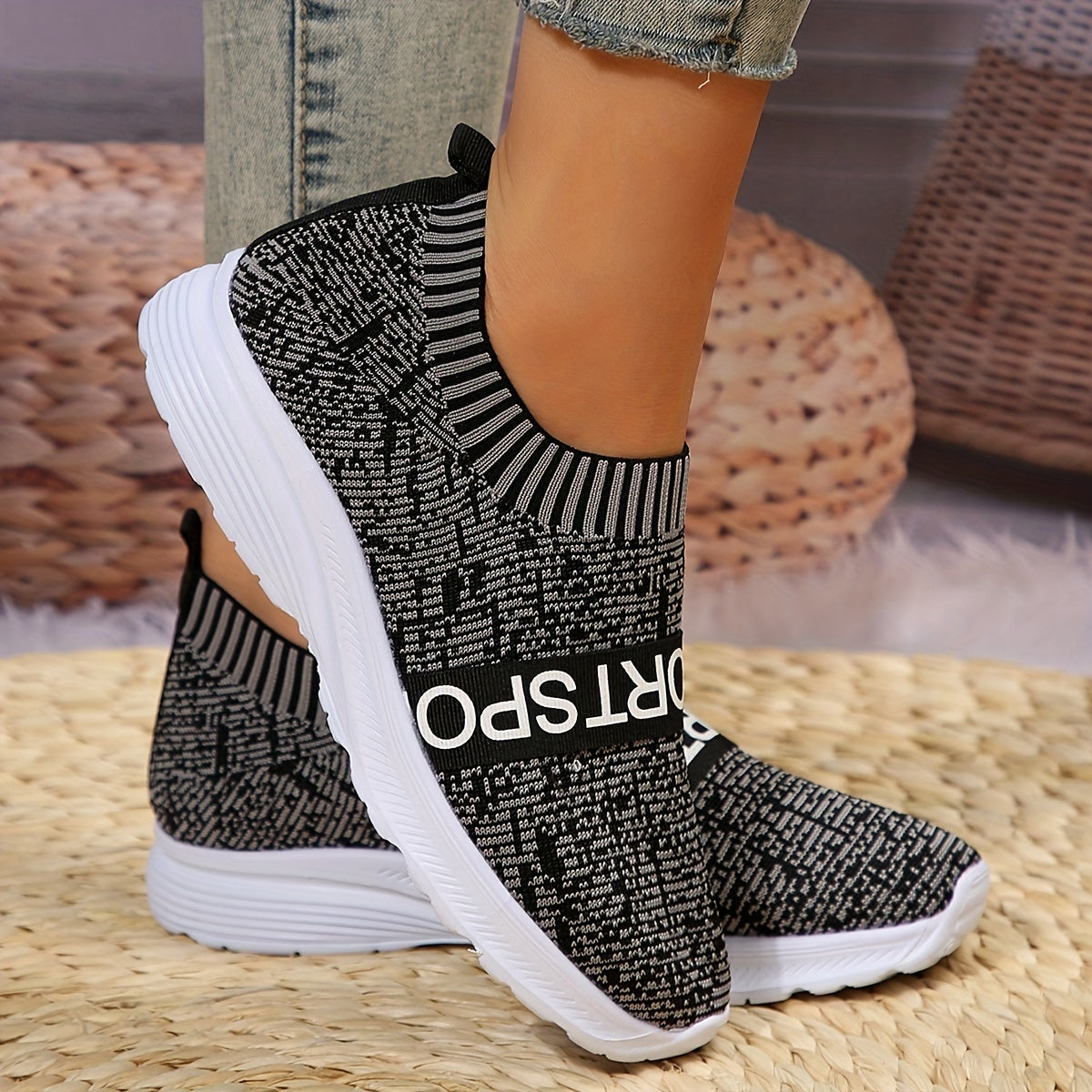 Women's Letter Printed Slip On Sneakers Lightweight Outdoor Casual Shoes