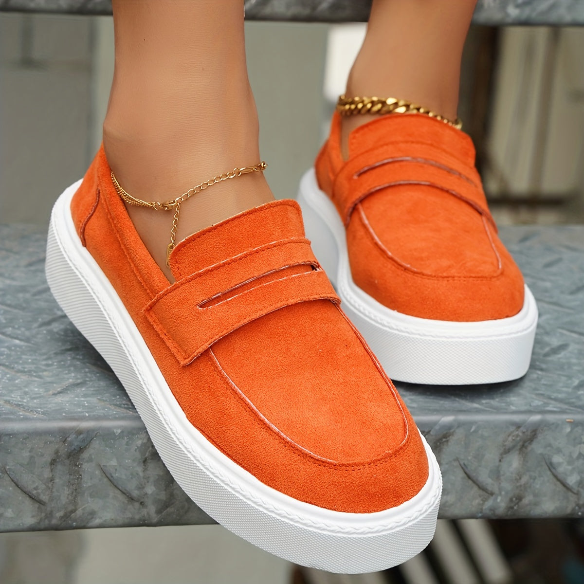 Women's Solid Platform Slip On Sneakers Comfortable Low Top Shoes