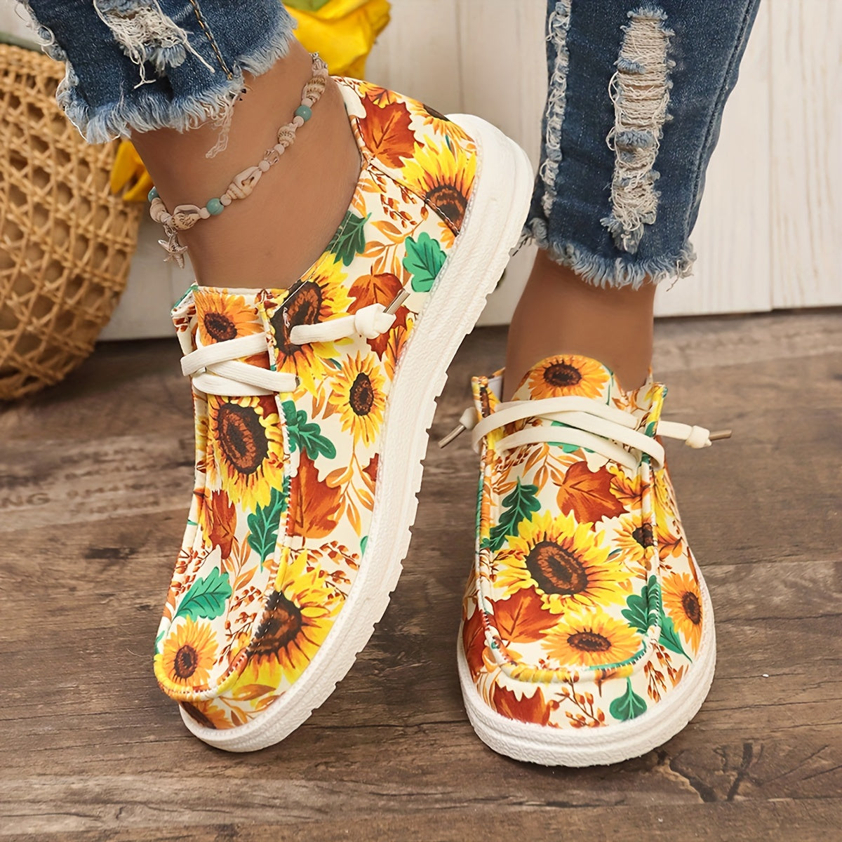 Women's Skateboard Shoes with Chrysanthemum Sunflower Pattern
