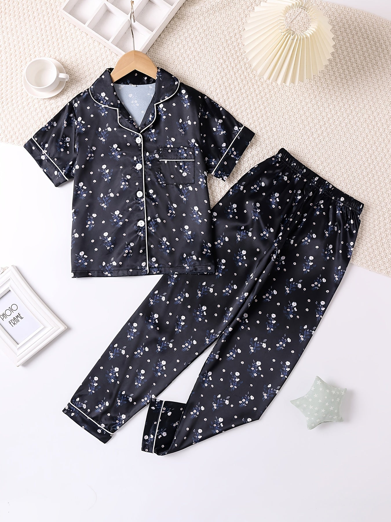 2pcs Girls Floral Print Short Sleeve T shirt And Elastic Waist Pants Pajama Set