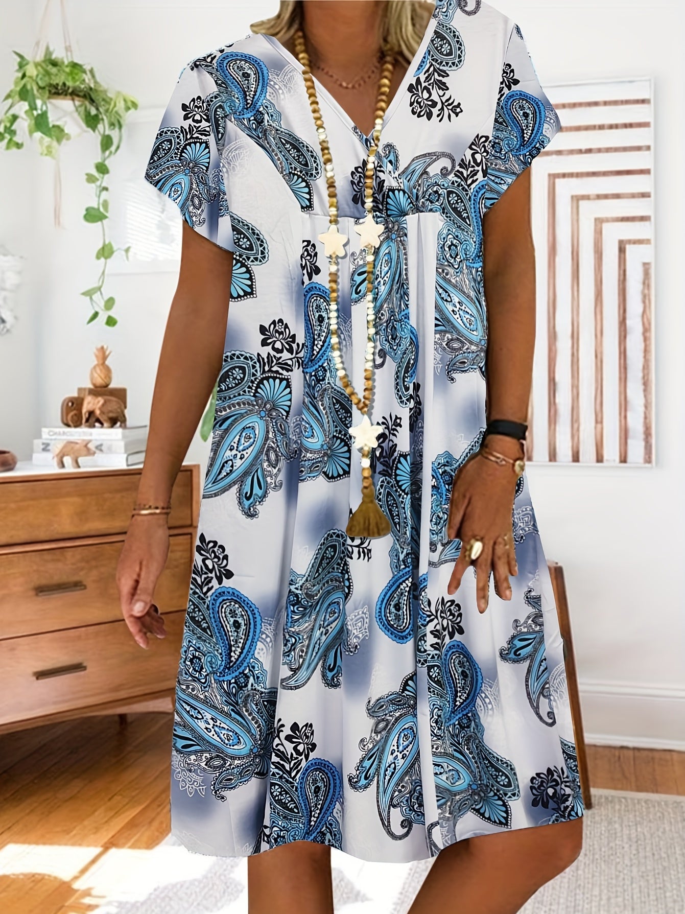 Women's Plus Paisley Print V Neck Pleated Loose Dress