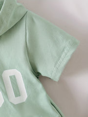 2pcs Baby Boys Number Graphic Hooded T shirt & Shorts Set for Summer