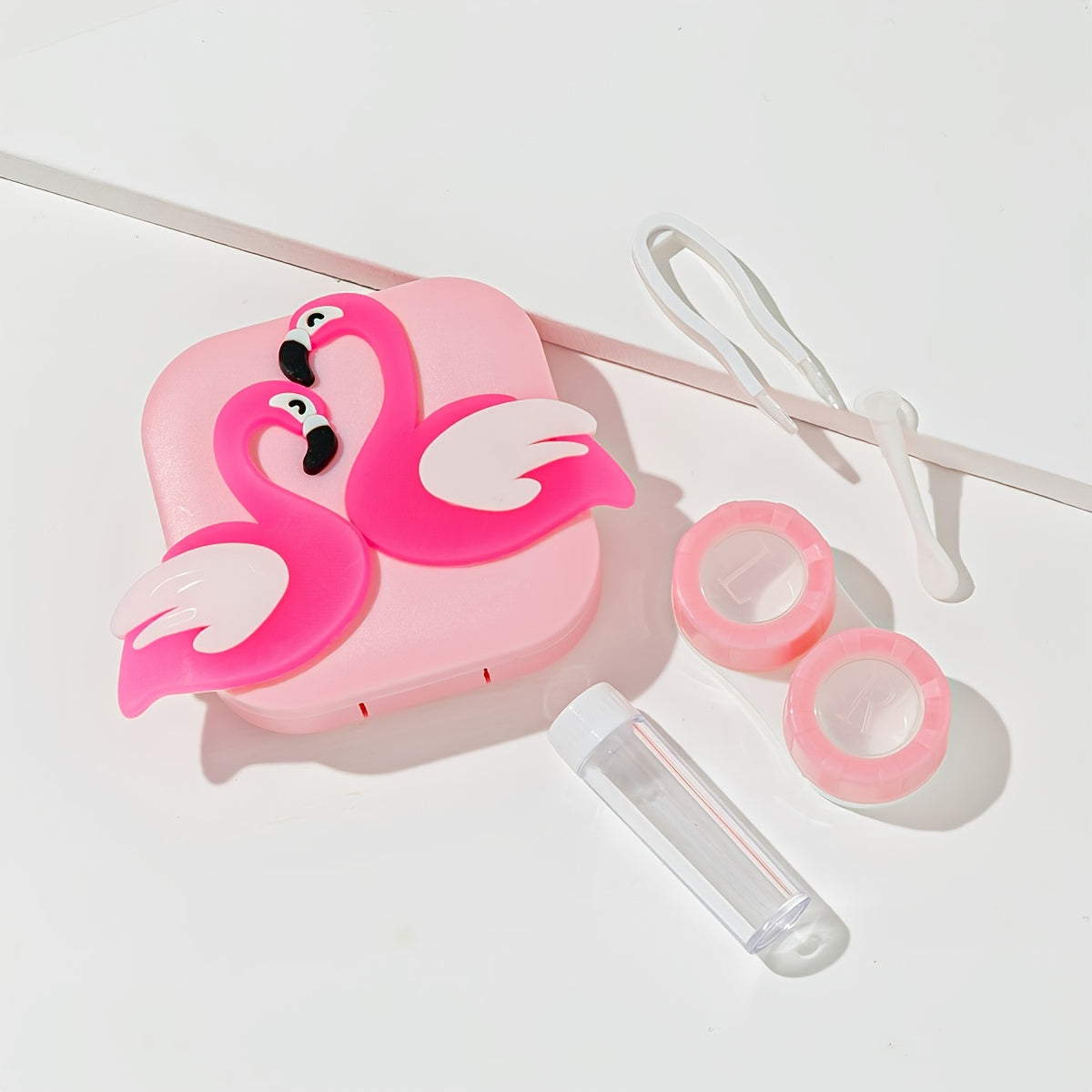 Women's Minimalist Lens Case - On-the-go Storage Solution