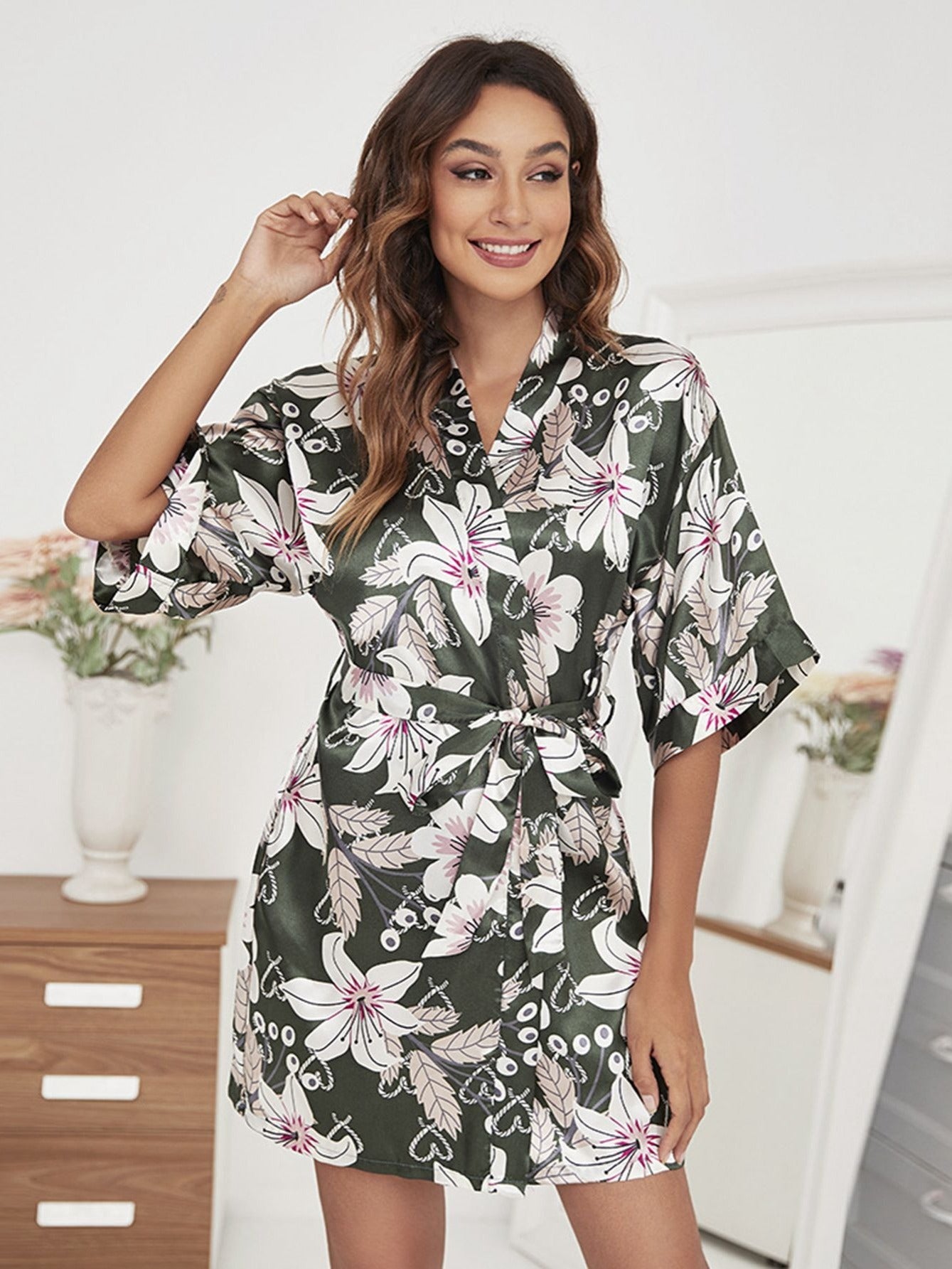 Floral Print Short Sleeve Satin Robe