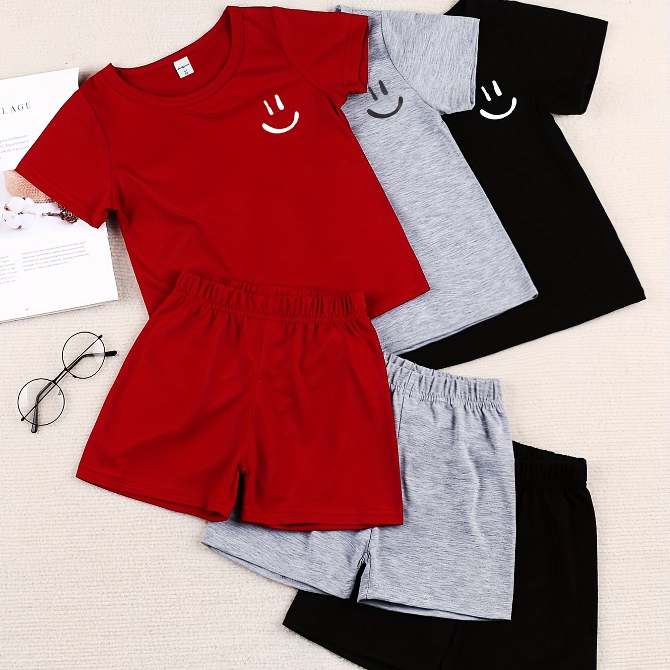 3pcs Boys Smile Face Print Short Sleeve T shirt & Sports Shorts Set