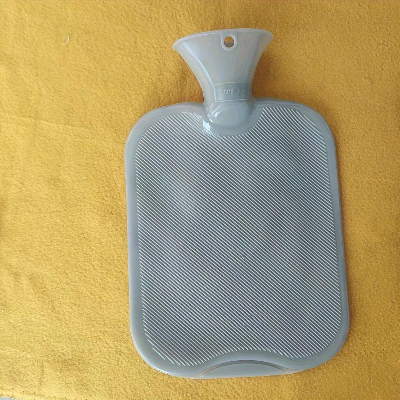 2000ML Warm Water Bag Hot Water Bag Flannelette Portable Belly Warmer