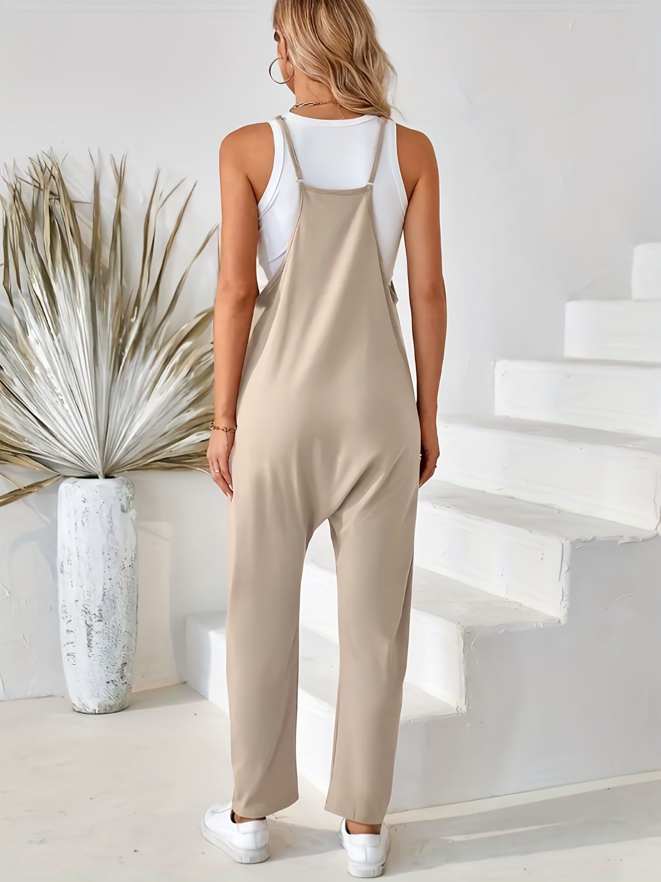 Casual V Neck Sleeveless Jumpsuit with Pockets
