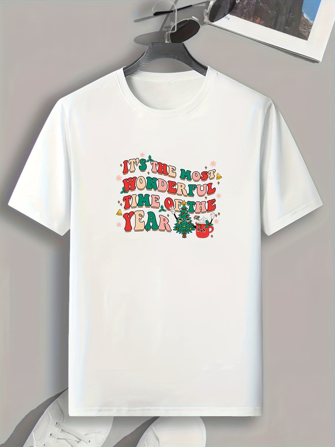 Letter Pattern Print Men's Sports Tee Christmas Style