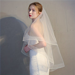 Short Bridal Wedding Veil with Lace Edge and Comb