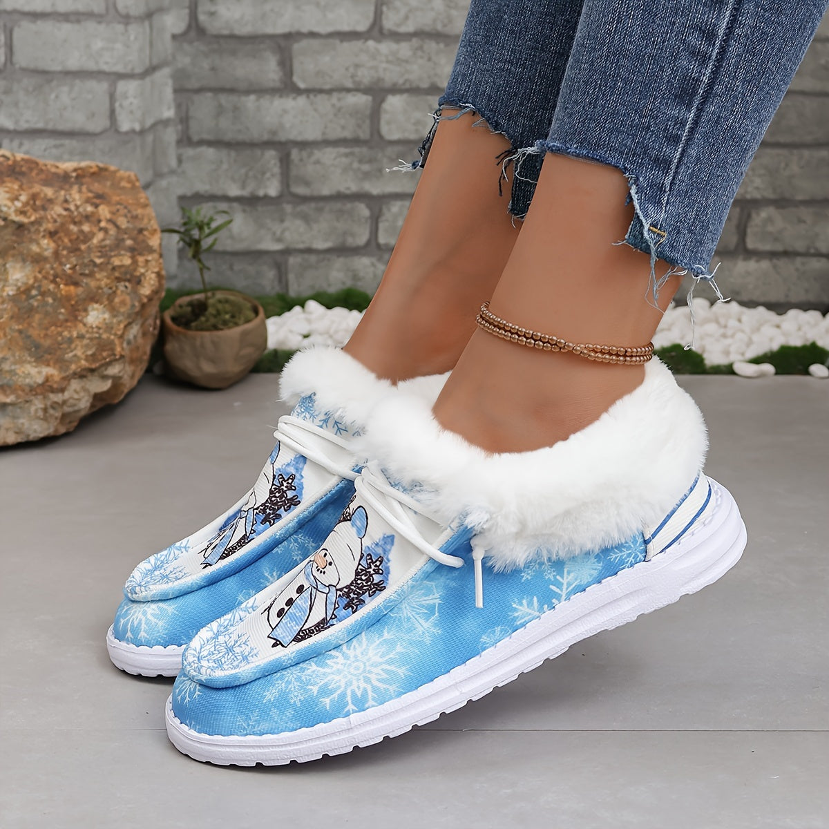Women's Christmas Snowman & Snowflake Pattern Skateboard Shoes Low Top Sneakers
