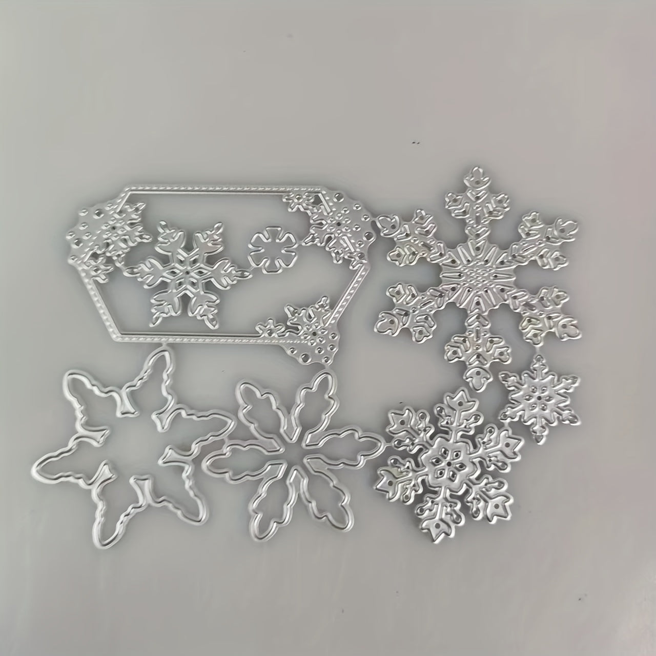 Christmas Snowflakes Metal Cutting Dies And Stamp Set