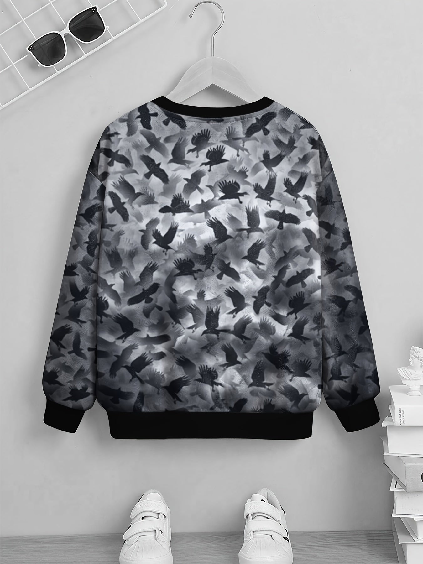 Flying Bird Pattern Print Boys Sweatshirt Long Sleeve Pullover Top