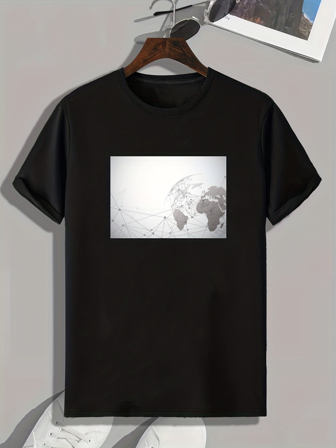 Geometric Print Men's Stretch Tee for Summer