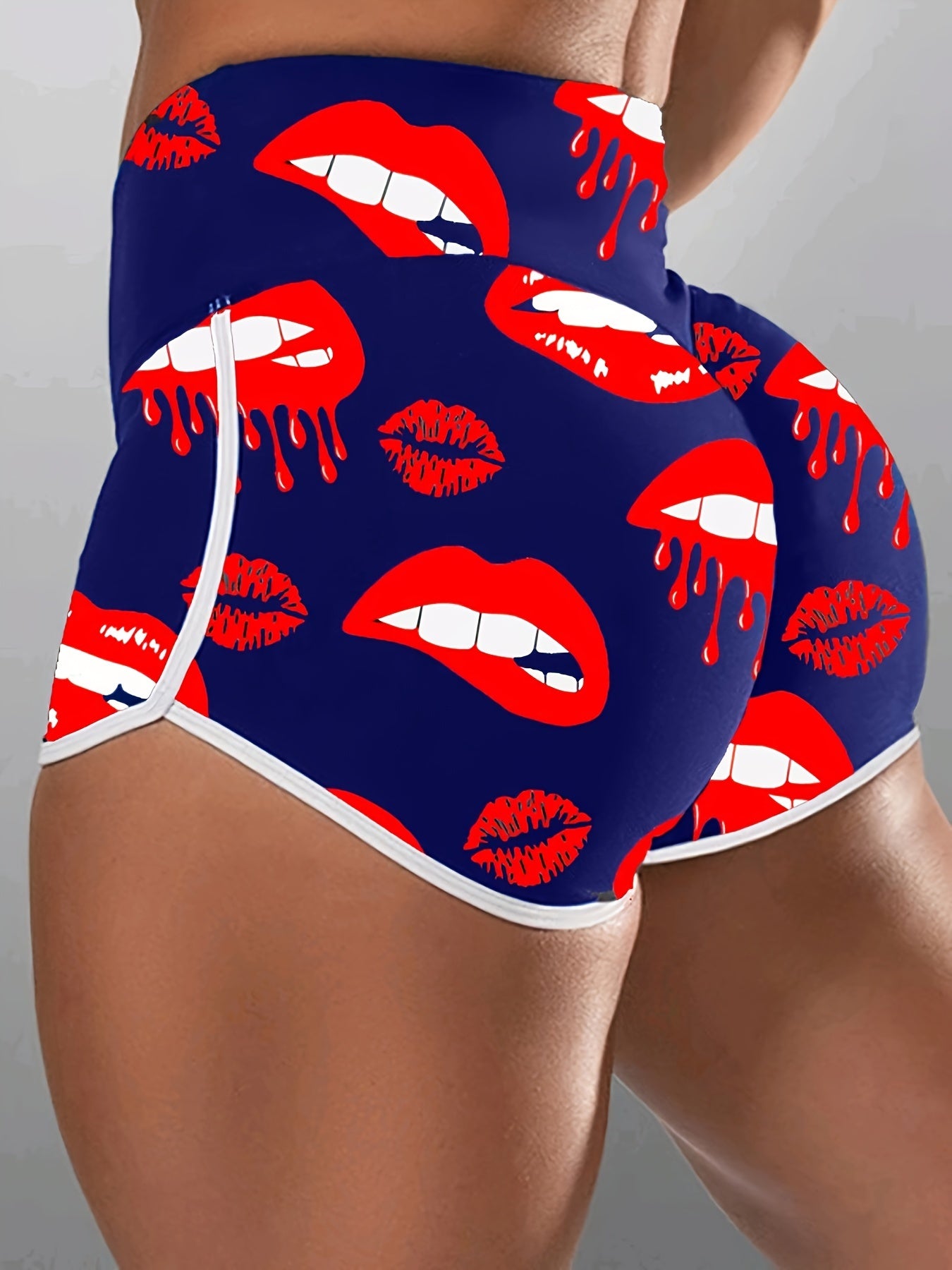 Women's Plus Abstract Red Lip Print High Rise Skinny Shorts