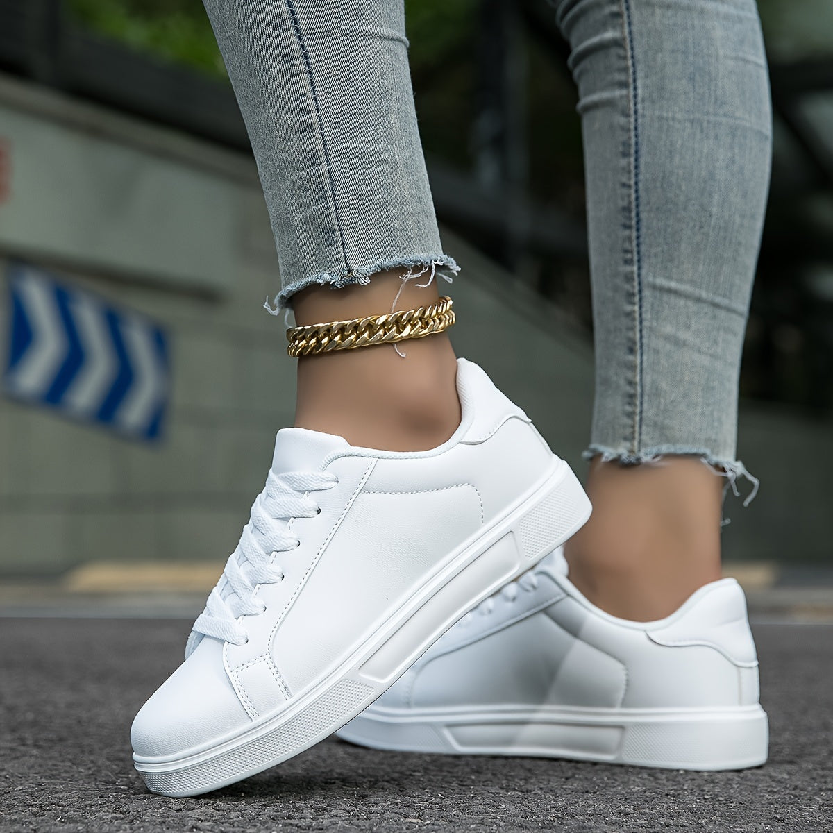Women's Lace-up Low Skate Shoes Comfort Flats Casual Sneakers