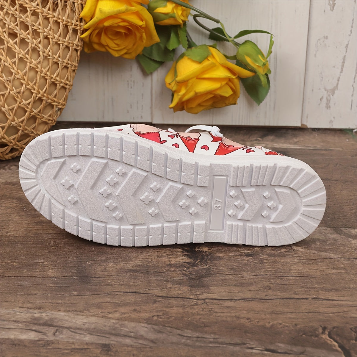 Dwarf & Heart Pattern Skate Shoes for Women