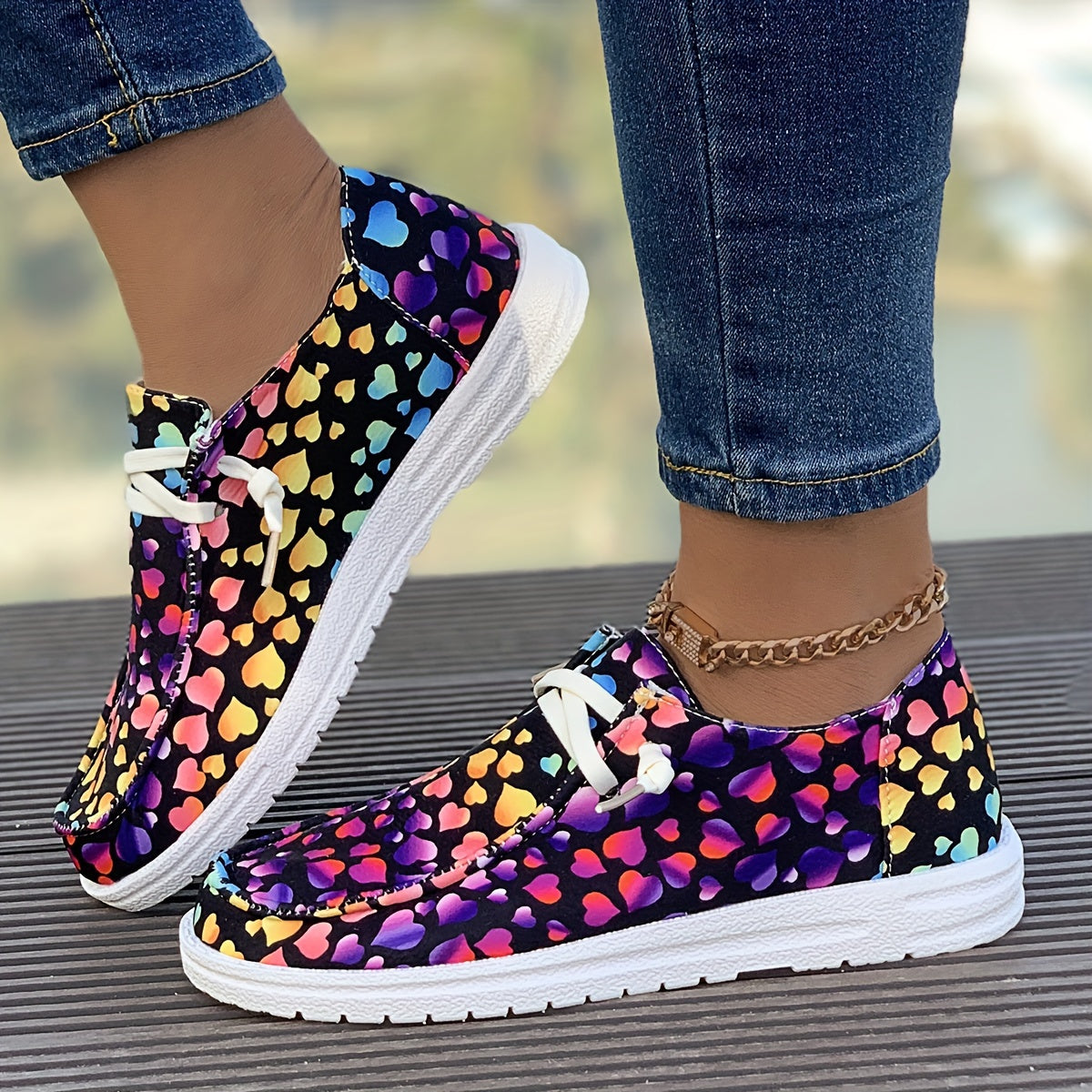 Colorful Heart Pattern Women's Style Skate Shoes