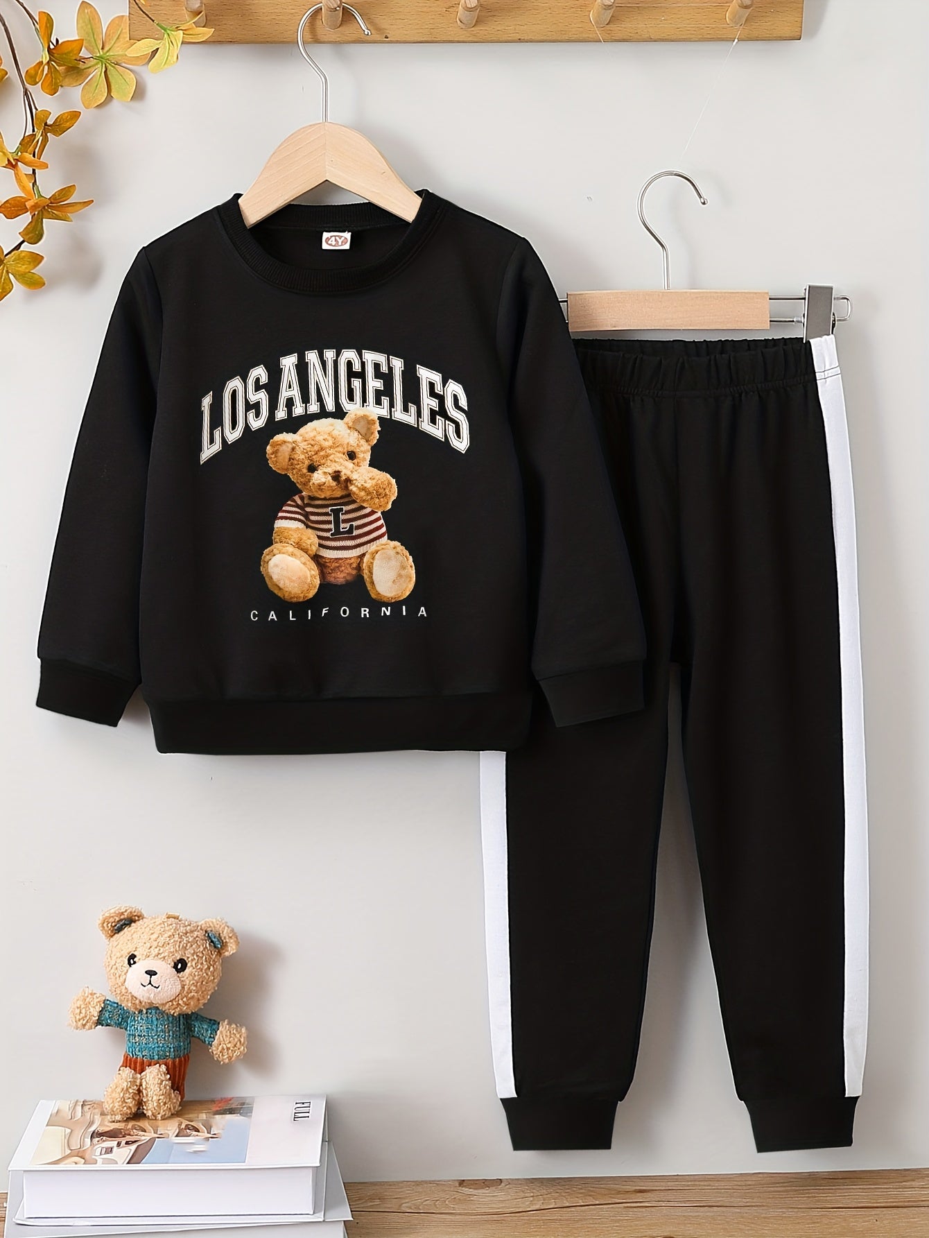 Sweater Bear Pattern Boy's 2pcs Sweatshirt & Sweatpants Set LOE ANGELES
